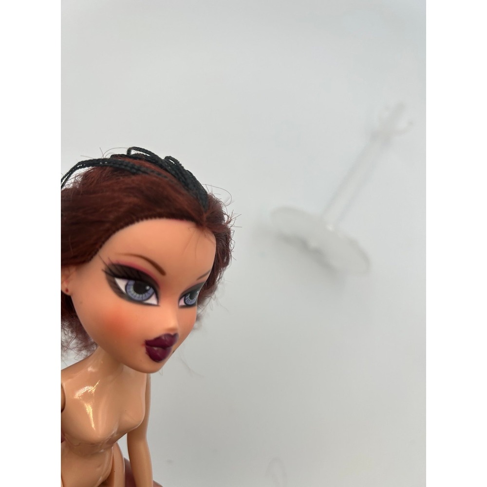 Bratz Treasures Collection Roxxi - Picture 9 of 11